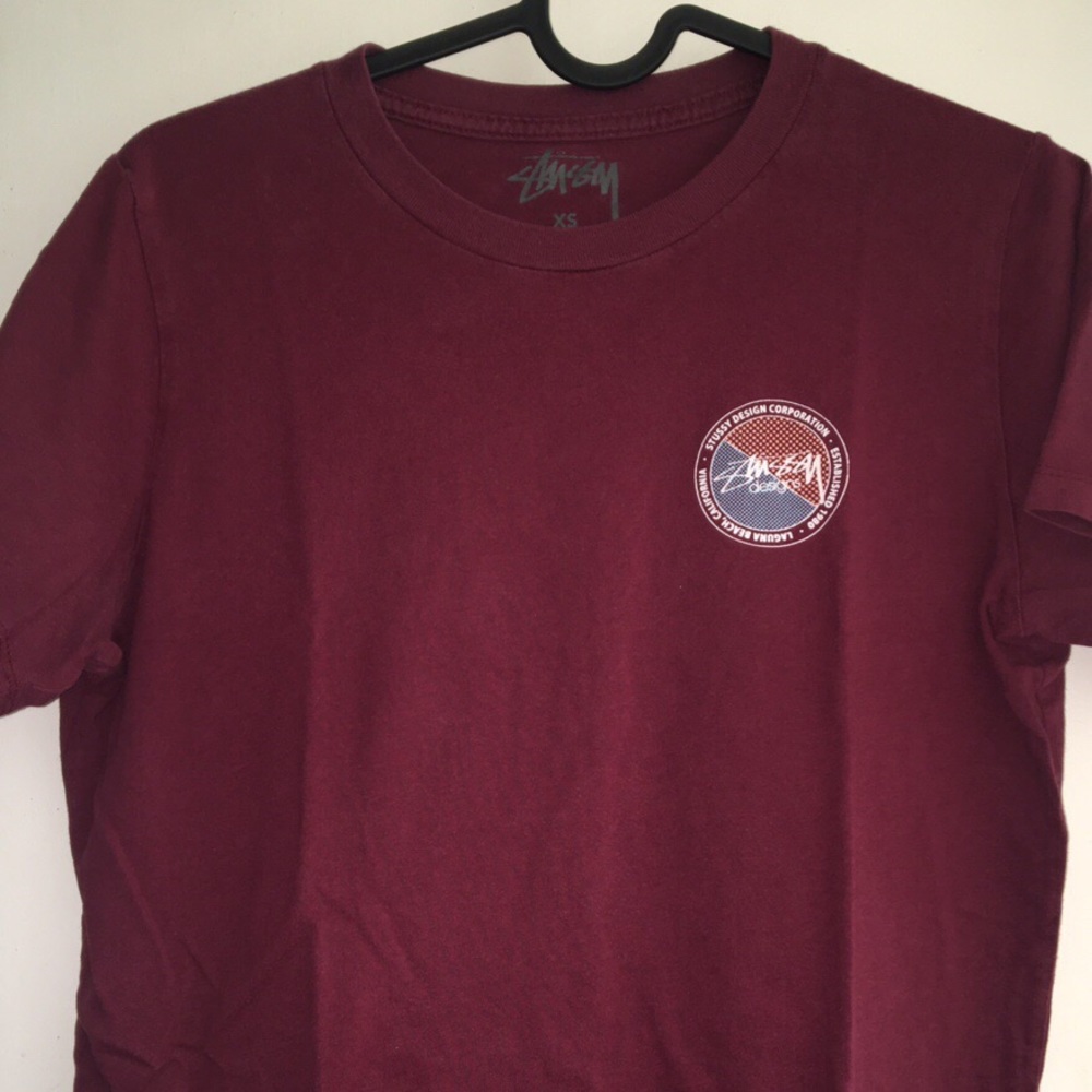 STÜSSY maroon oversized tee
